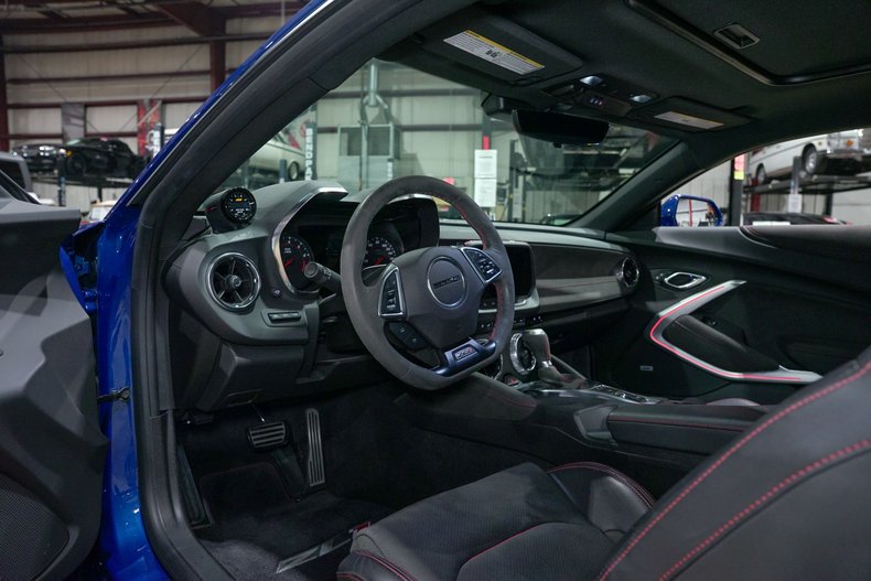 2021 Chevrolet Camaro ZL1 - photo 9