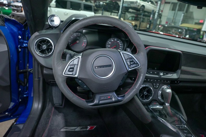 2021 Chevrolet Camaro ZL1 - photo 10