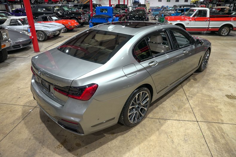 2022 BMW 750i xDrive - photo 10