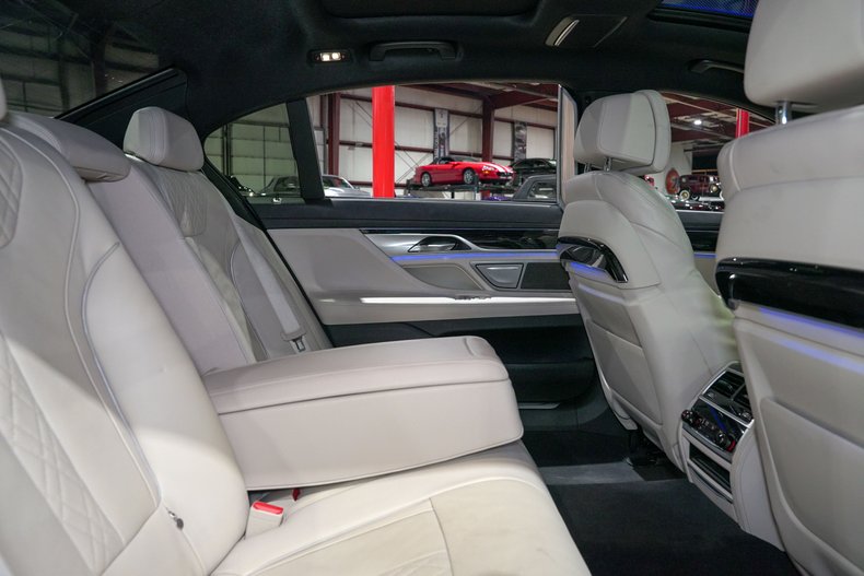 2022 BMW 750i xDrive - photo 13