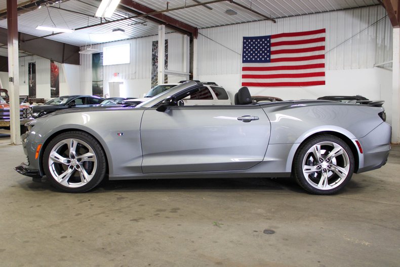2023 Chevrolet Camaro SS - photo 2