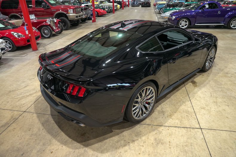 2024 Ford Mustang GT - photo 14