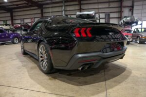 2024 Ford Mustang GT - photo 3