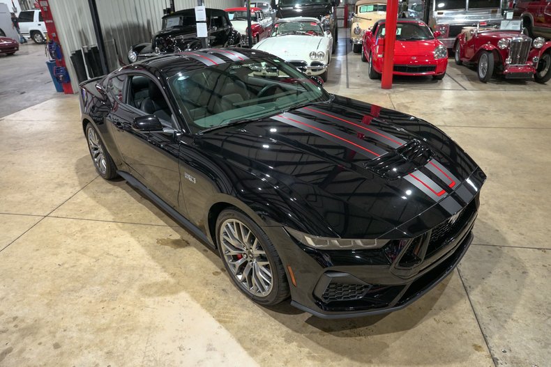 2024 Ford Mustang GT - photo 7
