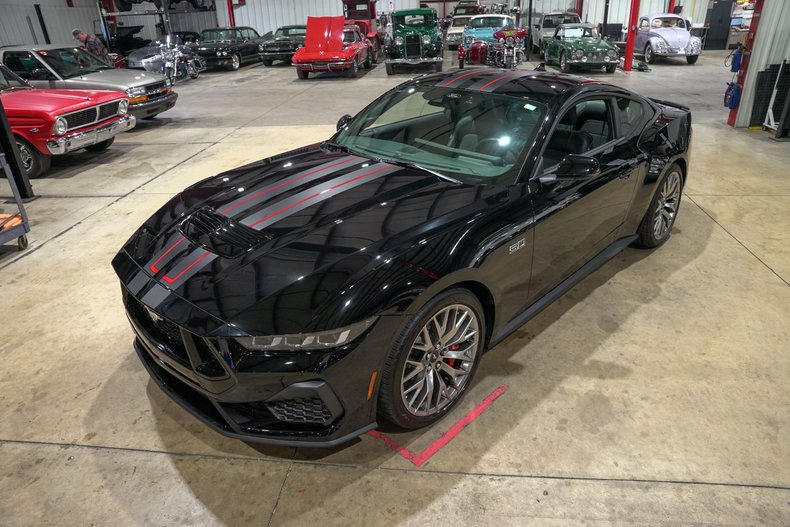 2024 Ford Mustang GT - photo 8