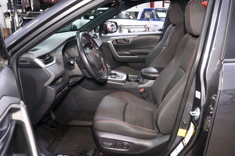 2021 Toyota RAV4 Prime - photo 10
