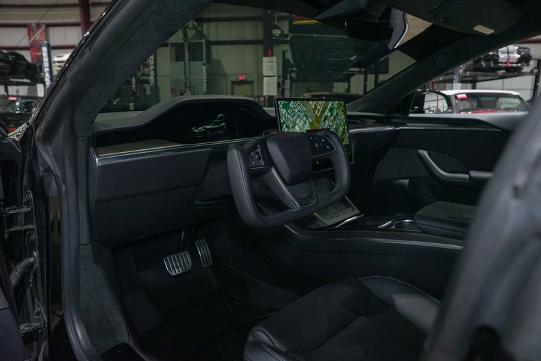 2022 Tesla Model S Plaid - photo 10