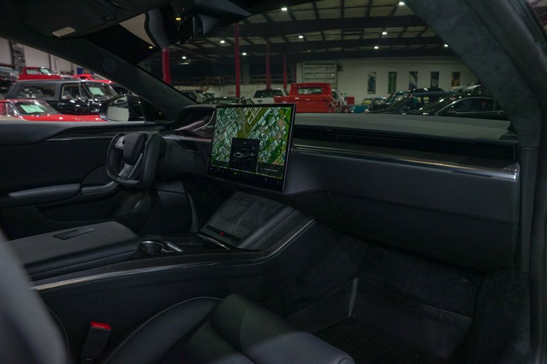 2022 Tesla Model S Plaid - photo 11