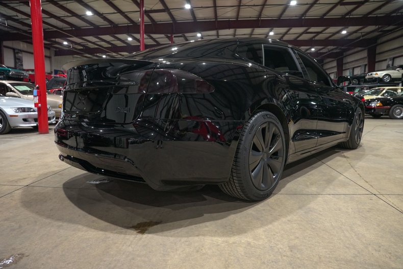 2022 Tesla Model S Plaid - photo 4
