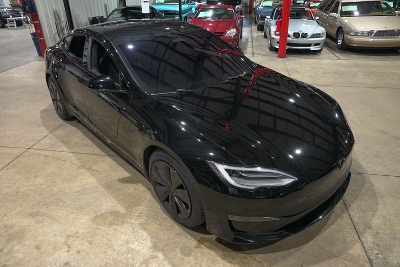 2022 Tesla Model S Plaid - photo 6