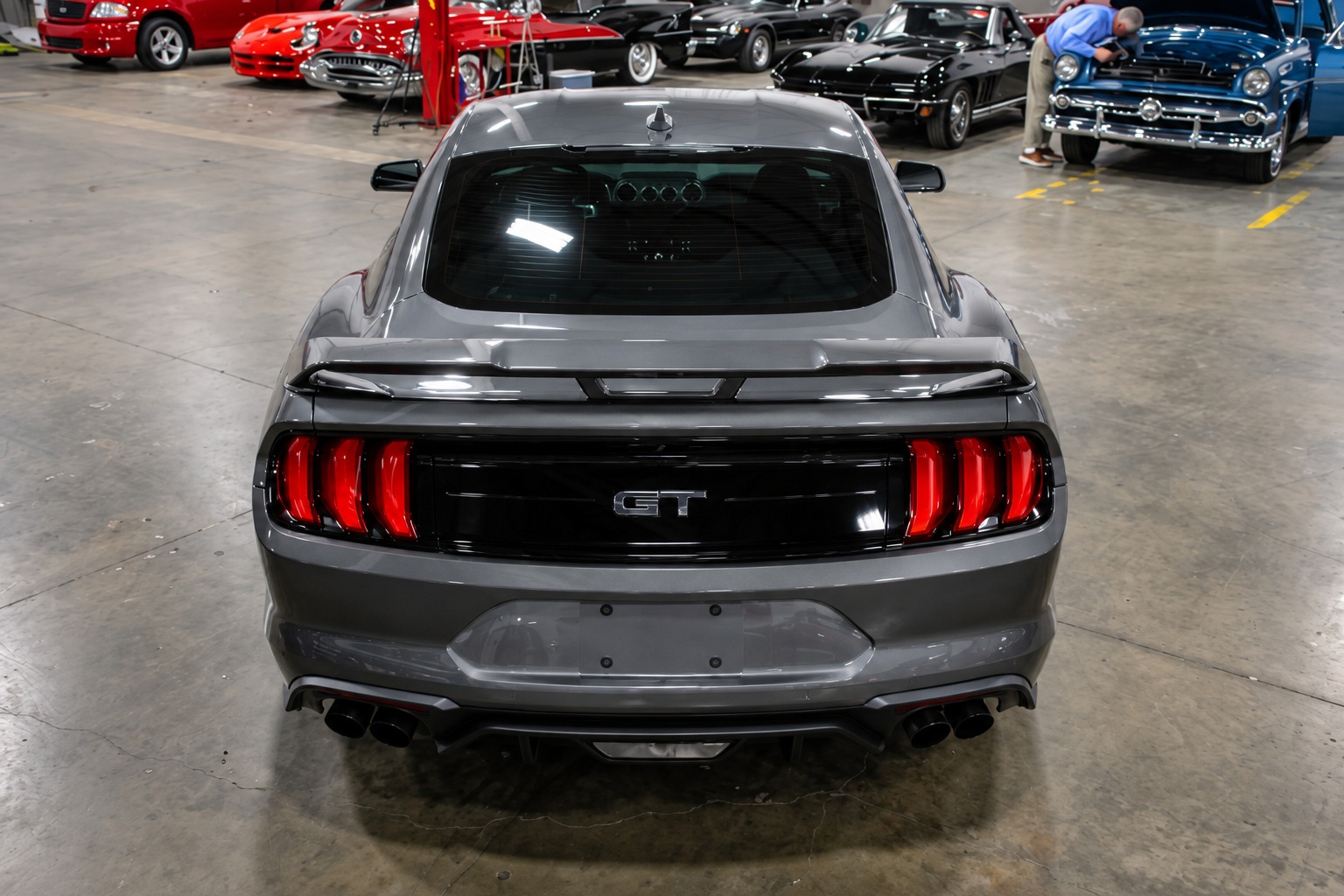 2021 Ford Mustang GT - photo 4