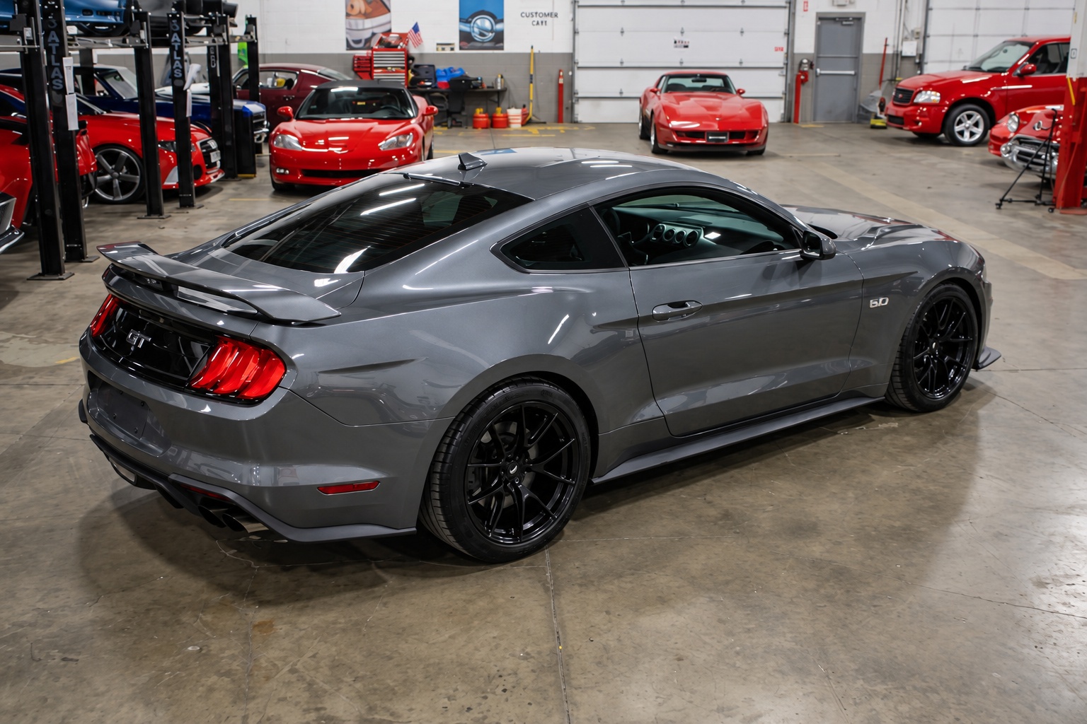 2021 Ford Mustang GT - photo 5