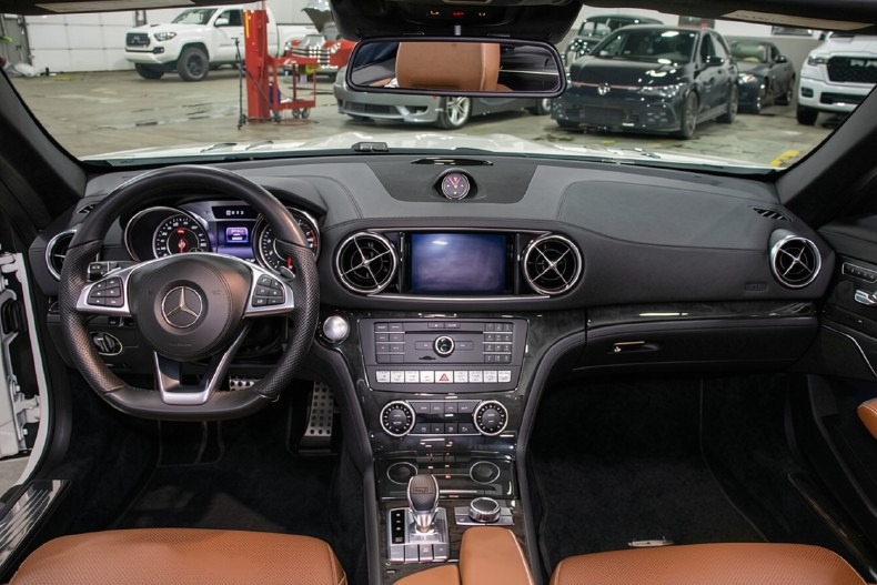 2017 Mercedes-Benz SL 550 - photo 9